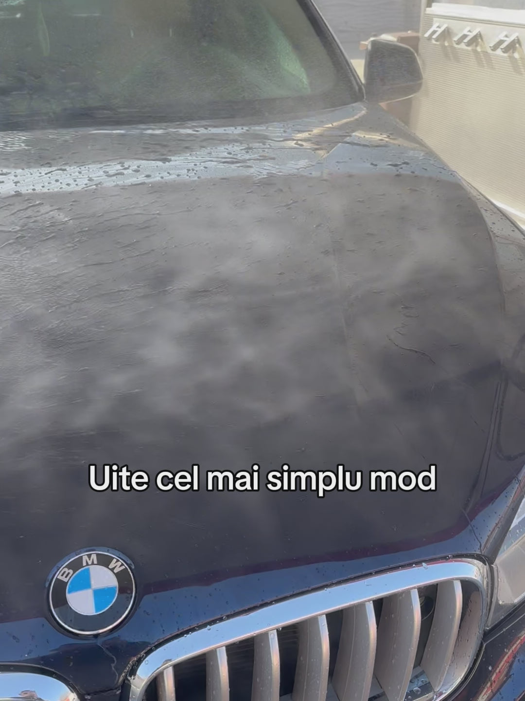 Încarcă clipul video: 